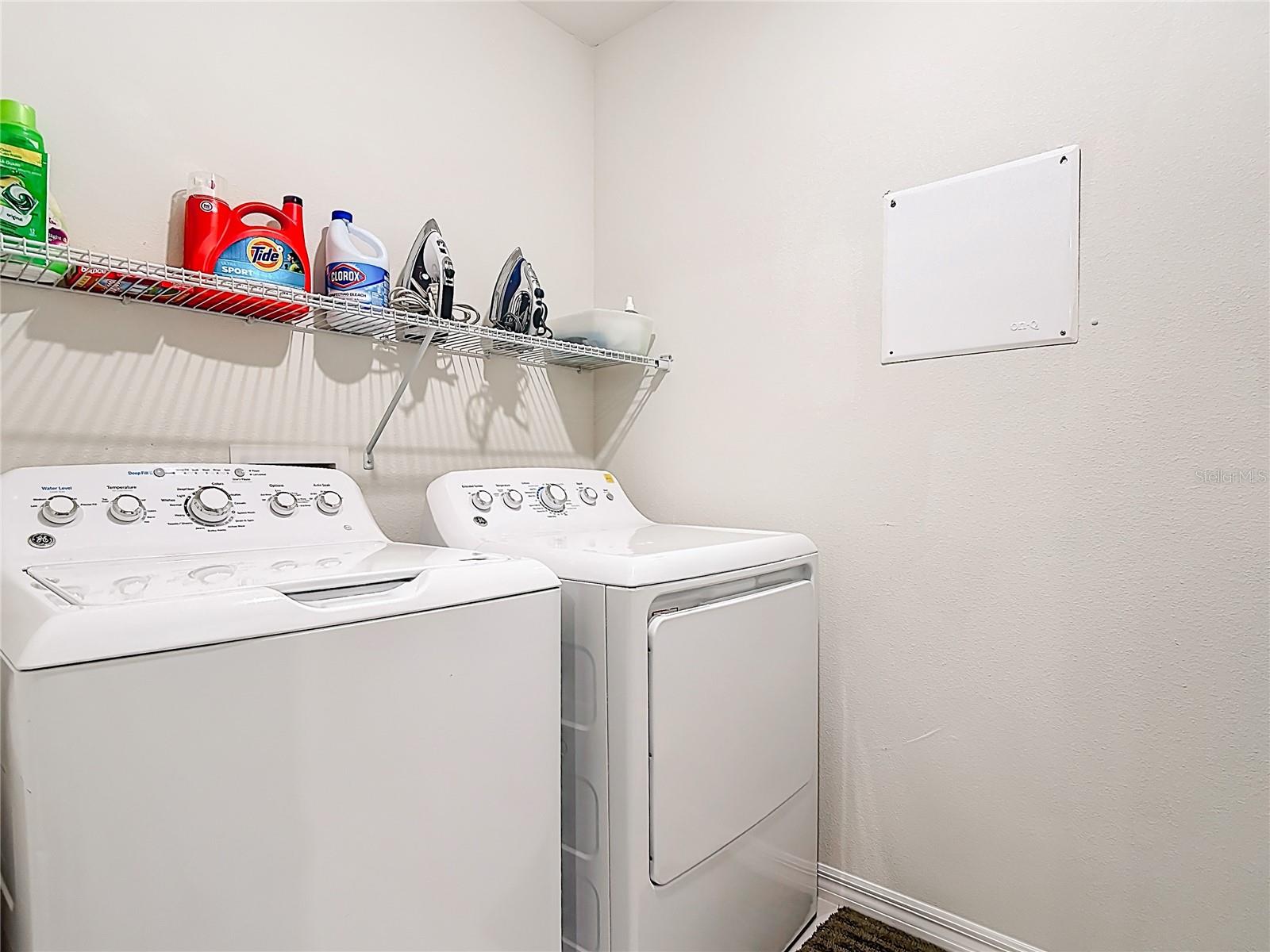 BELLA PARC TWNHMS - Residential