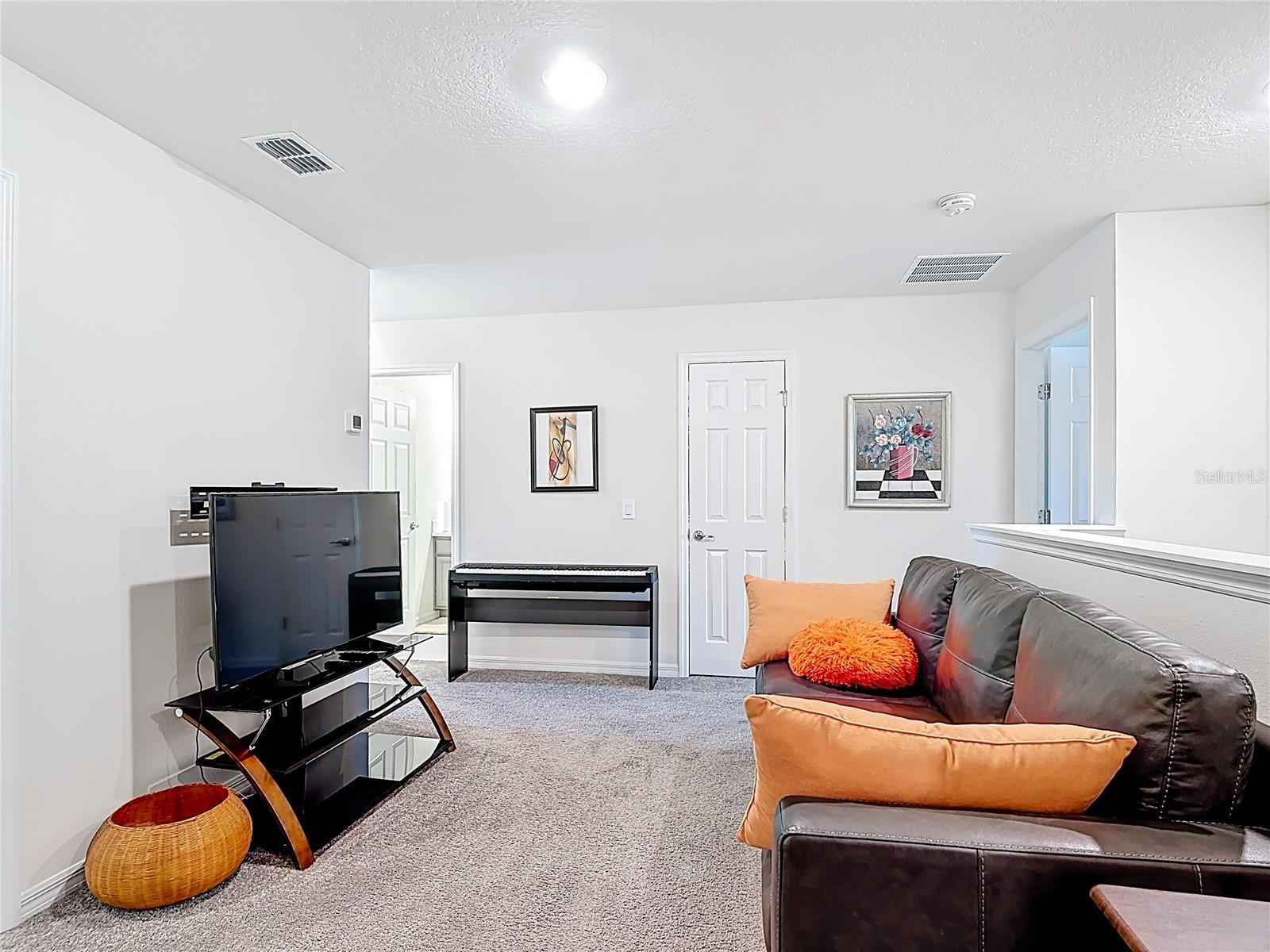 BELLA PARC TWNHMS - Residential