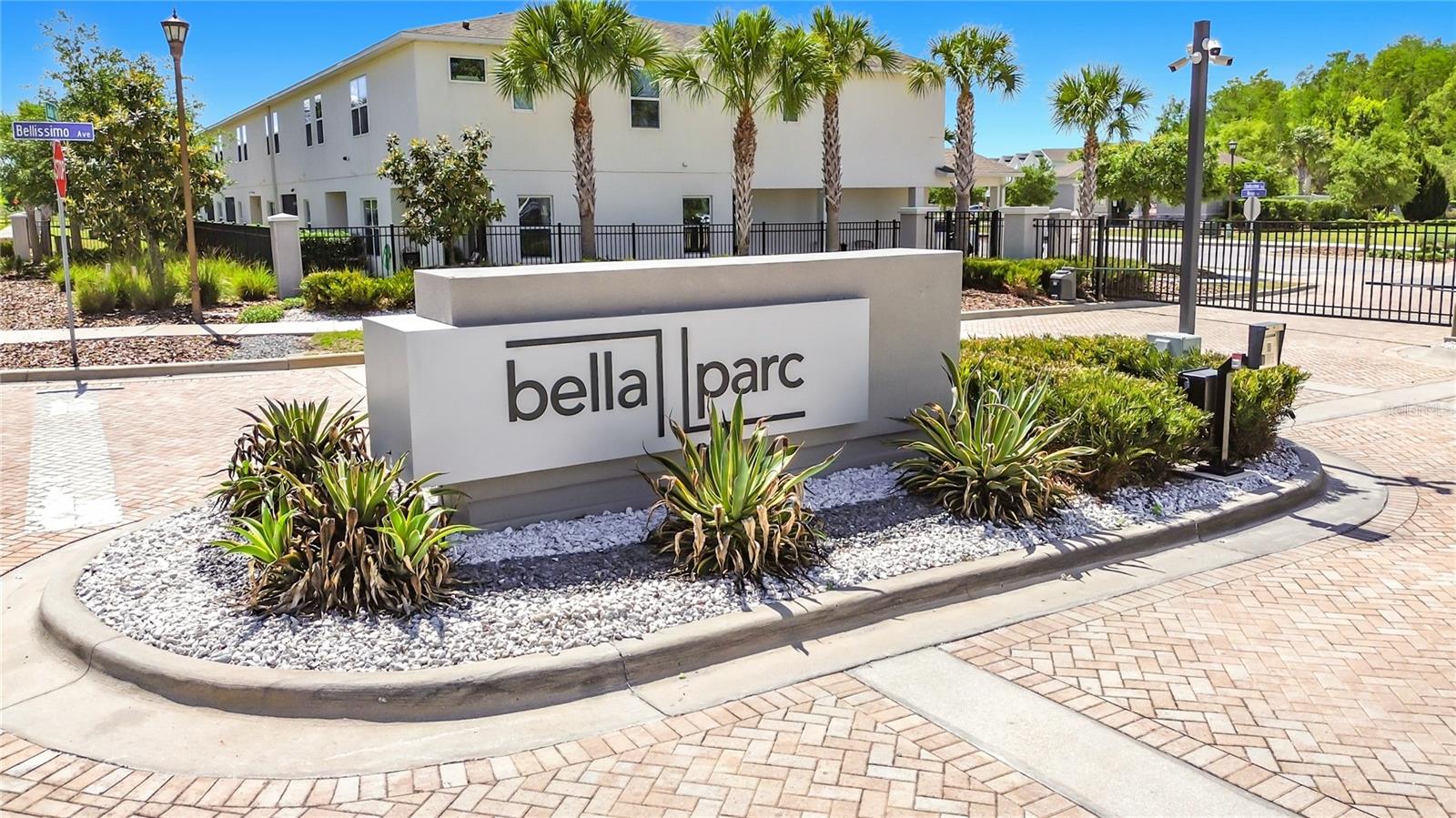 BELLA PARC TWNHMS - Residential