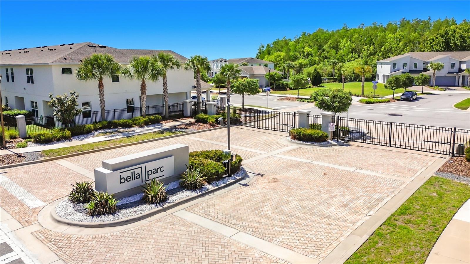 BELLA PARC TWNHMS - Residential