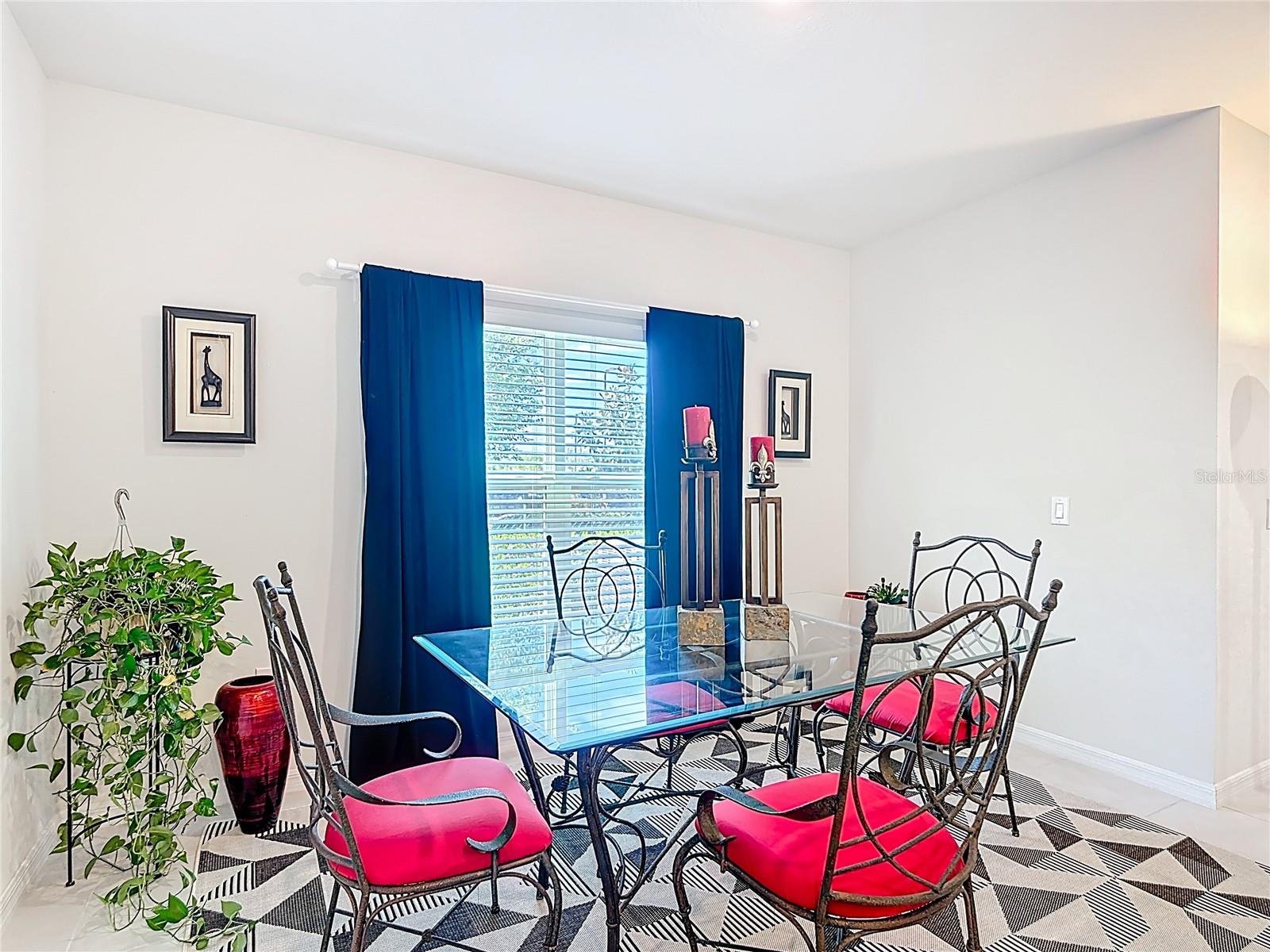 BELLA PARC TWNHMS - Residential