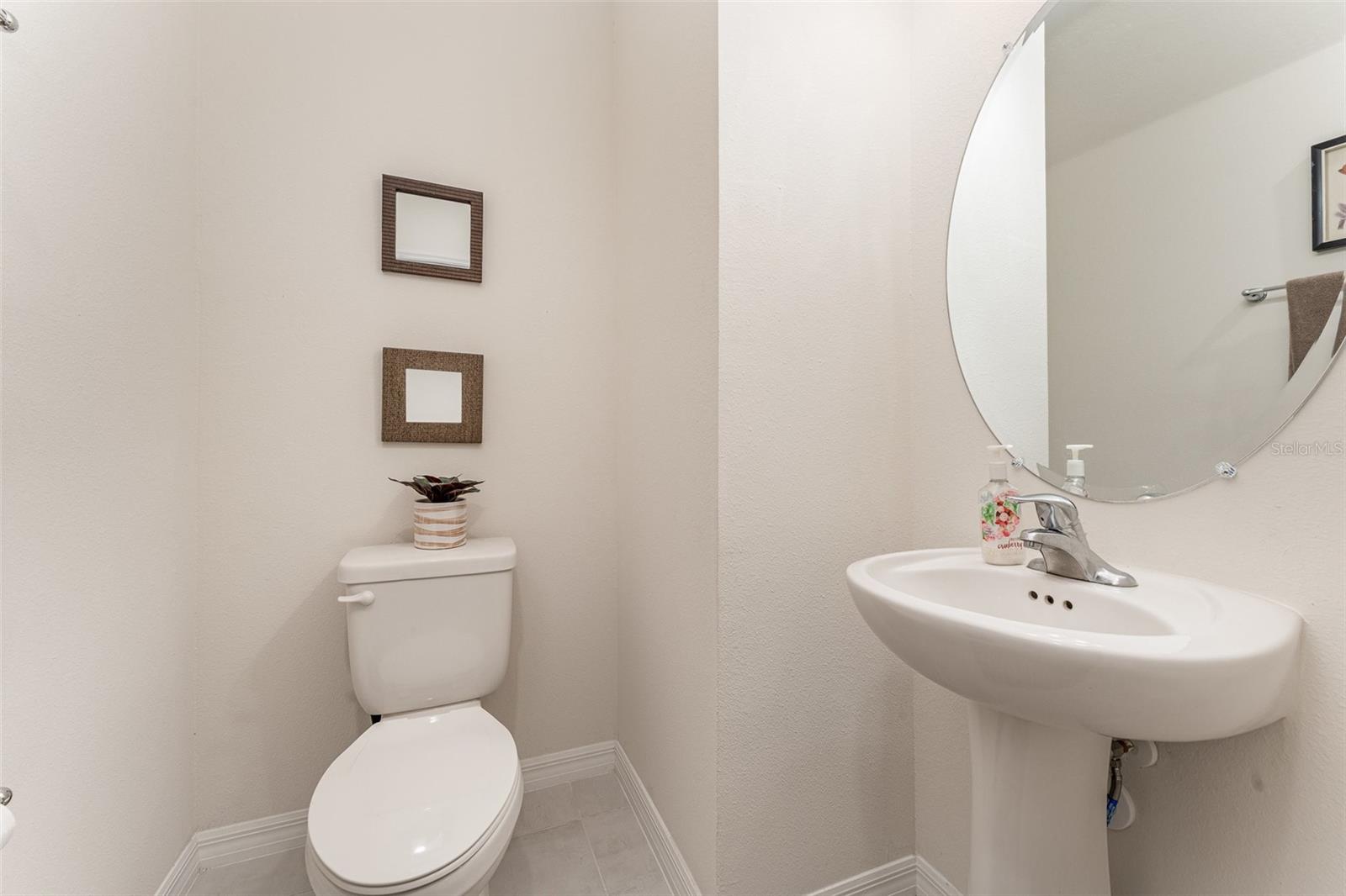 BELLA PARC TWNHMS - Residential