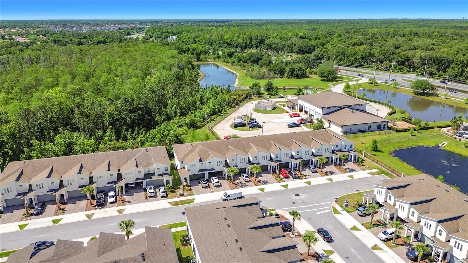 BELLA PARC TWNHMS - Residential