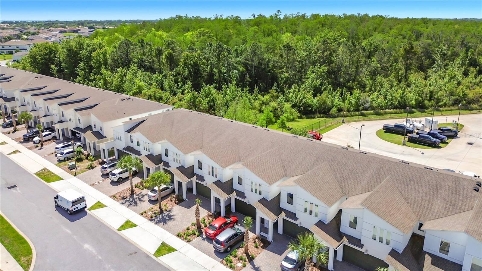 BELLA PARC TWNHMS - Residential