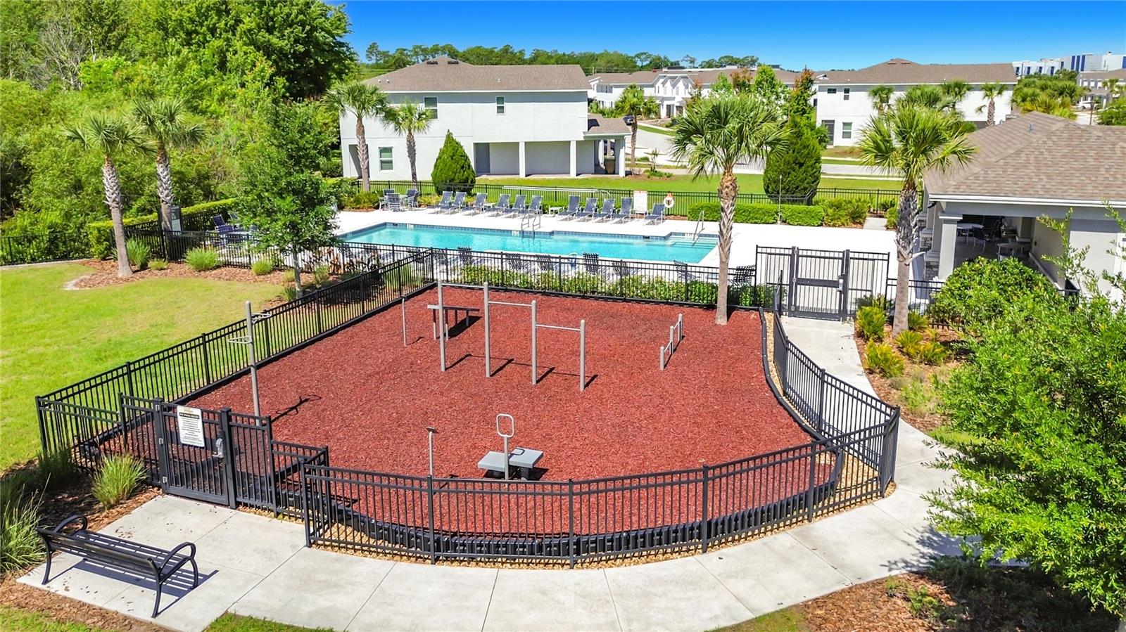 BELLA PARC TWNHMS - Residential