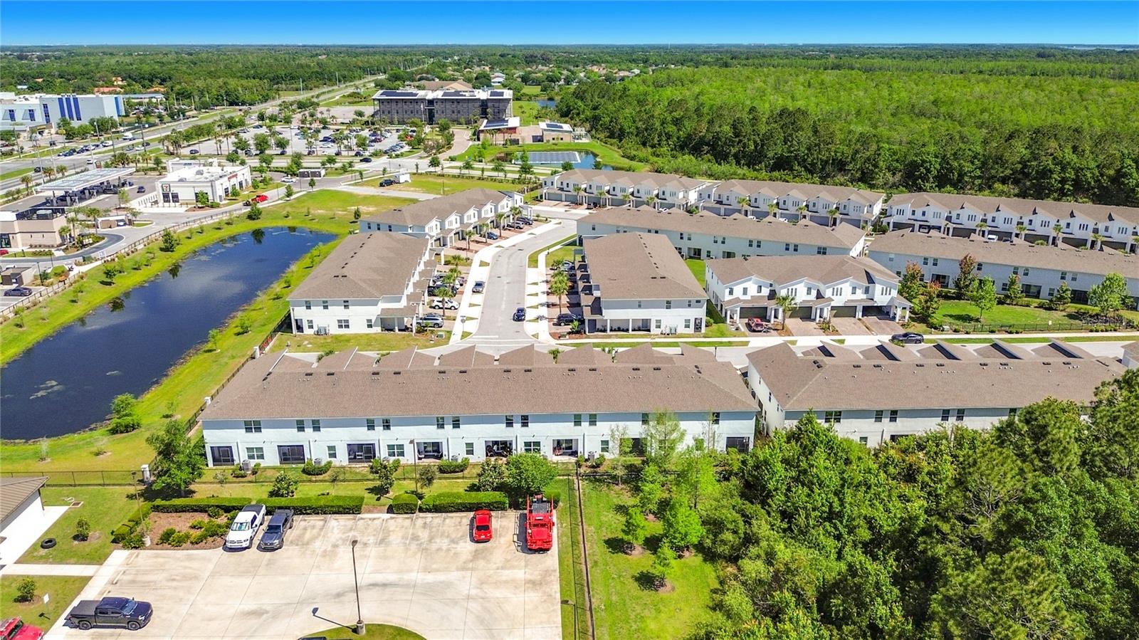 BELLA PARC TWNHMS - Residential