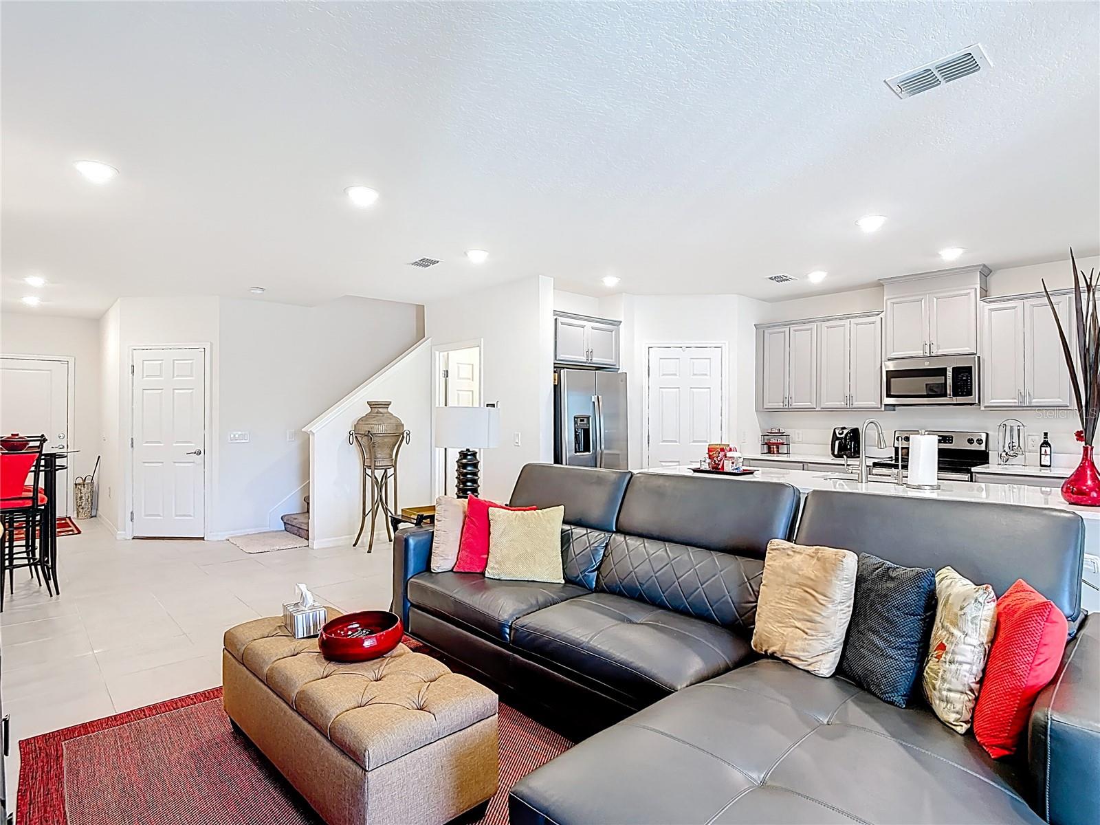 BELLA PARC TWNHMS - Residential