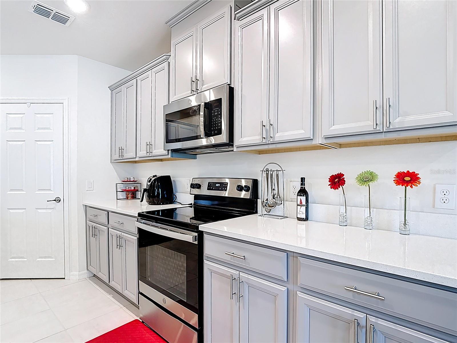 BELLA PARC TWNHMS - Residential