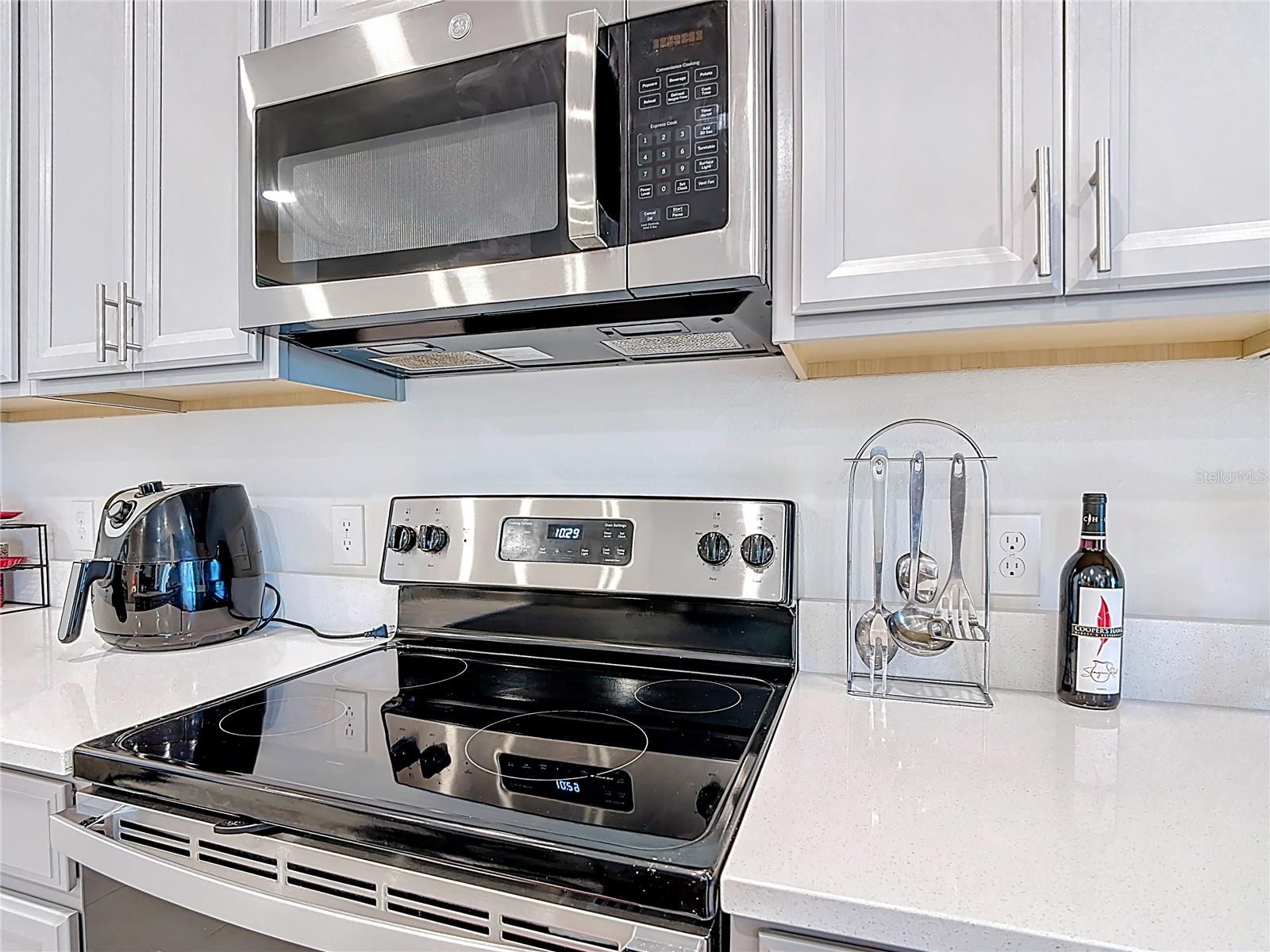 BELLA PARC TWNHMS - Residential