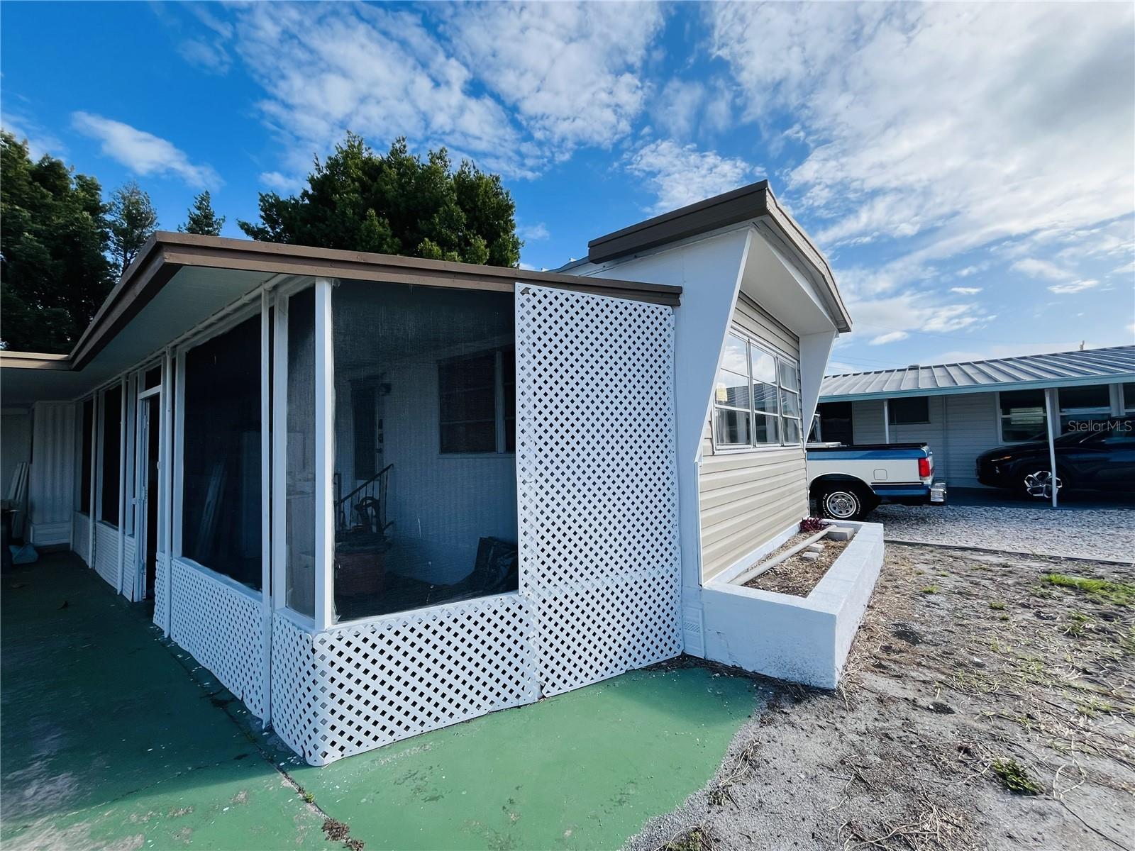 2113 ILLINOIS AVENUE