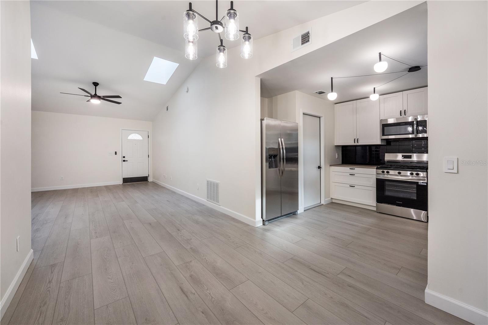 SEMINOLE PARK - Residential Lease