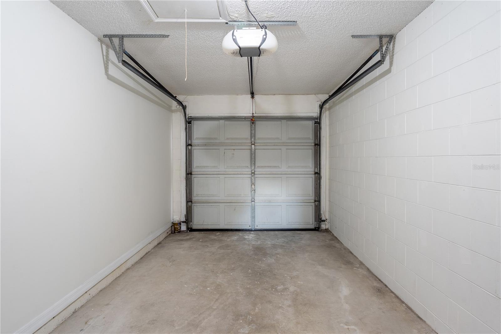 SEMINOLE PARK - Residential Lease