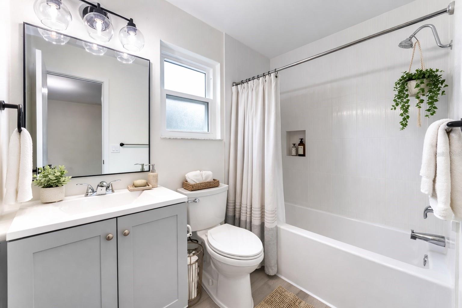 SEMINOLE PARK - Residential Lease