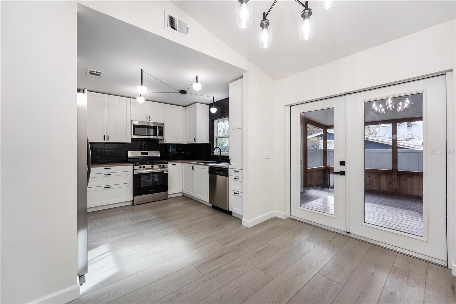 SEMINOLE PARK - Residential Lease