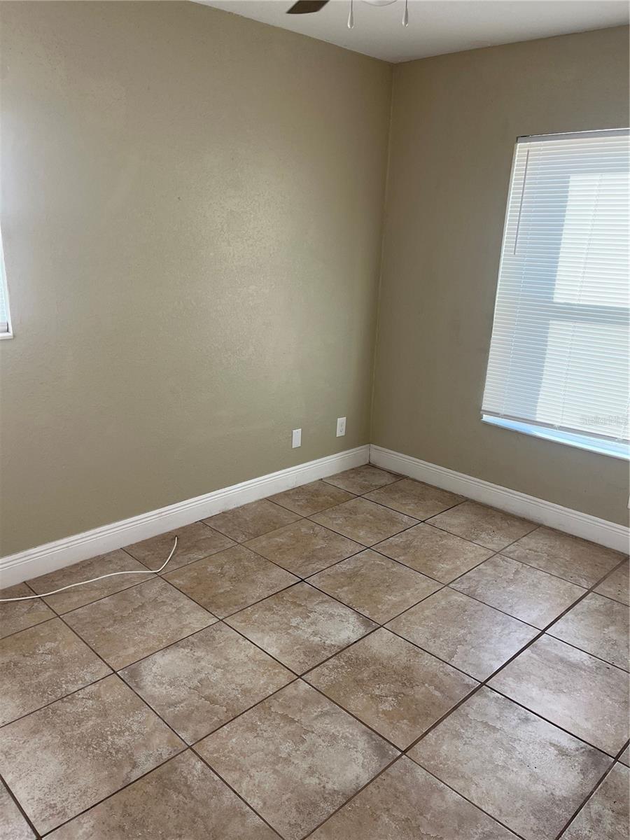 LINCOLN PARK ADD - Residential Lease