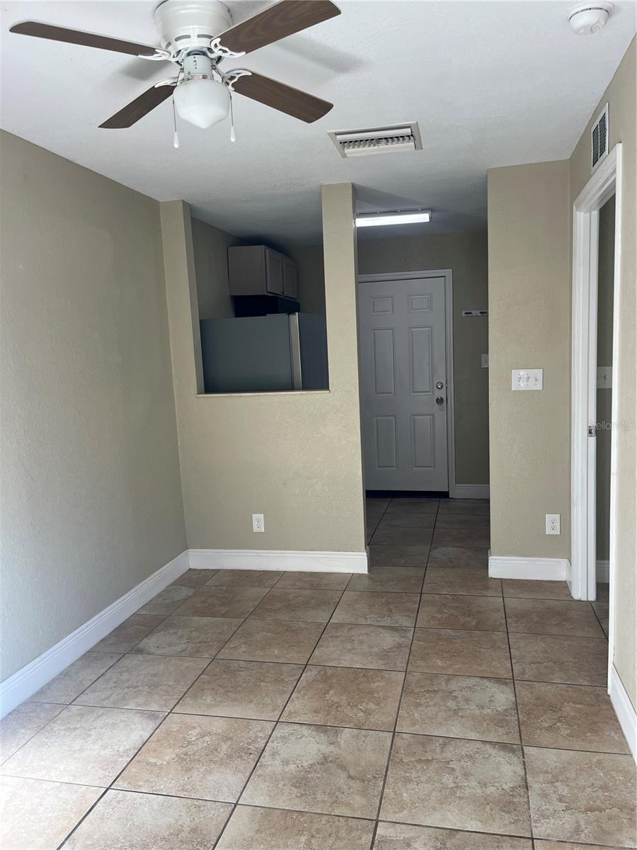 LINCOLN PARK ADD - Residential Lease