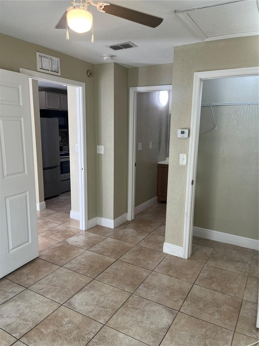 LINCOLN PARK ADD - Residential Lease