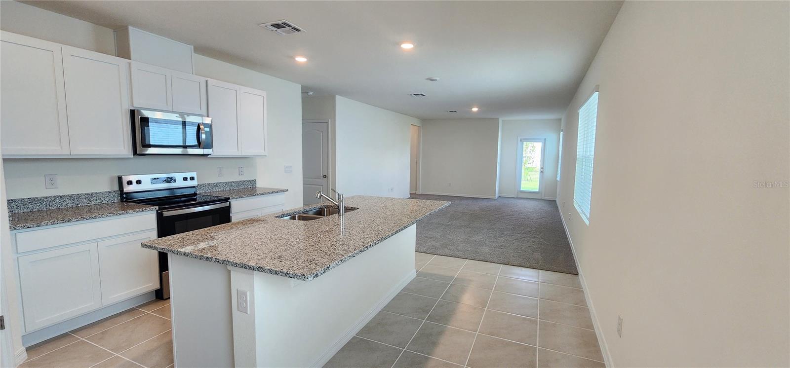 HAWTHORNE - Residential Lease