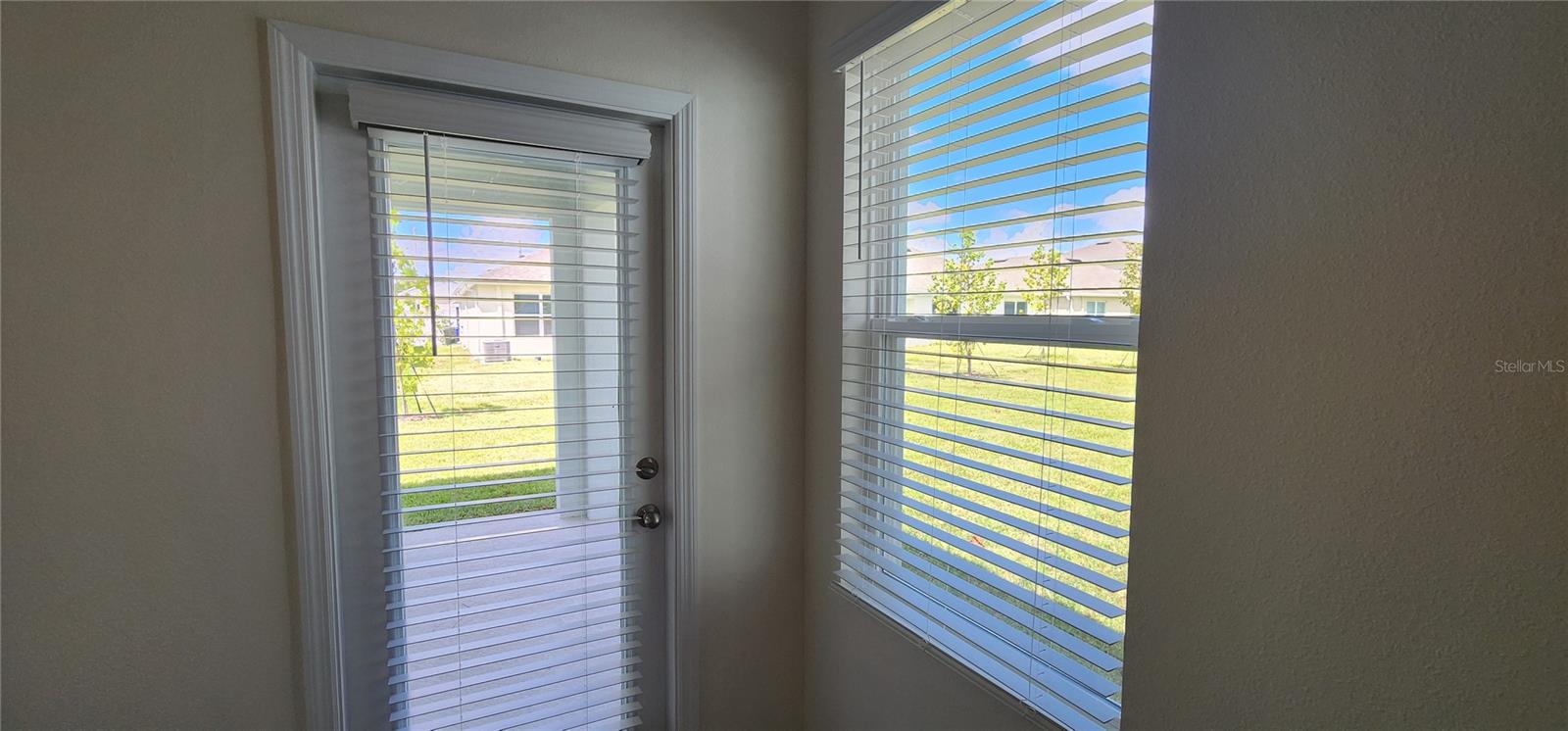 HAWTHORNE - Residential Lease