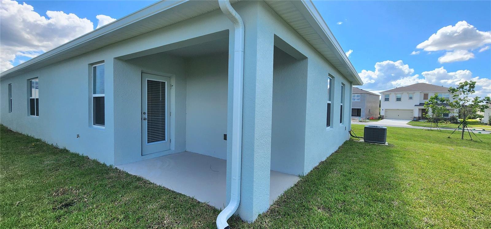 HAWTHORNE - Residential Lease