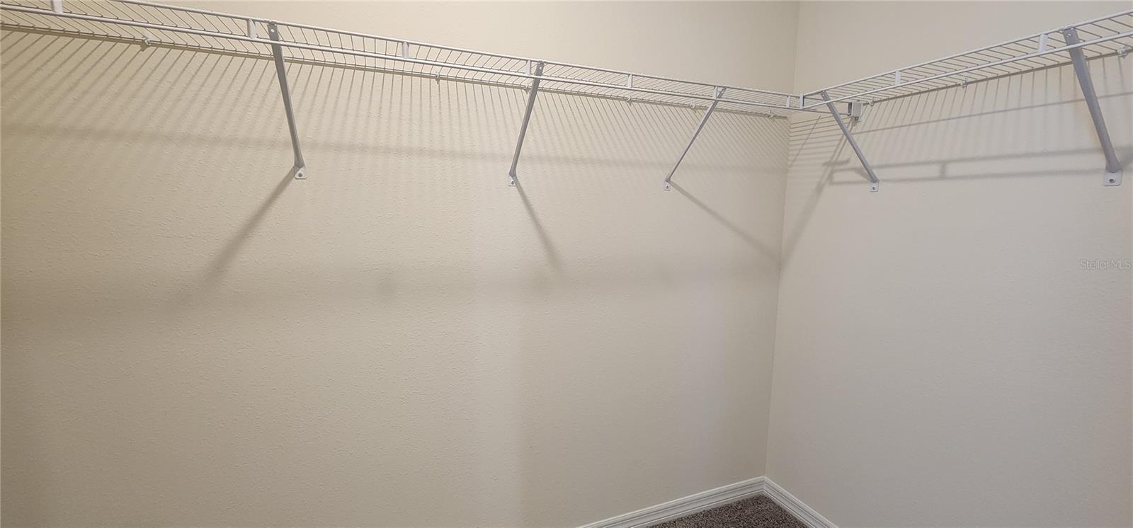 HAWTHORNE - Residential Lease