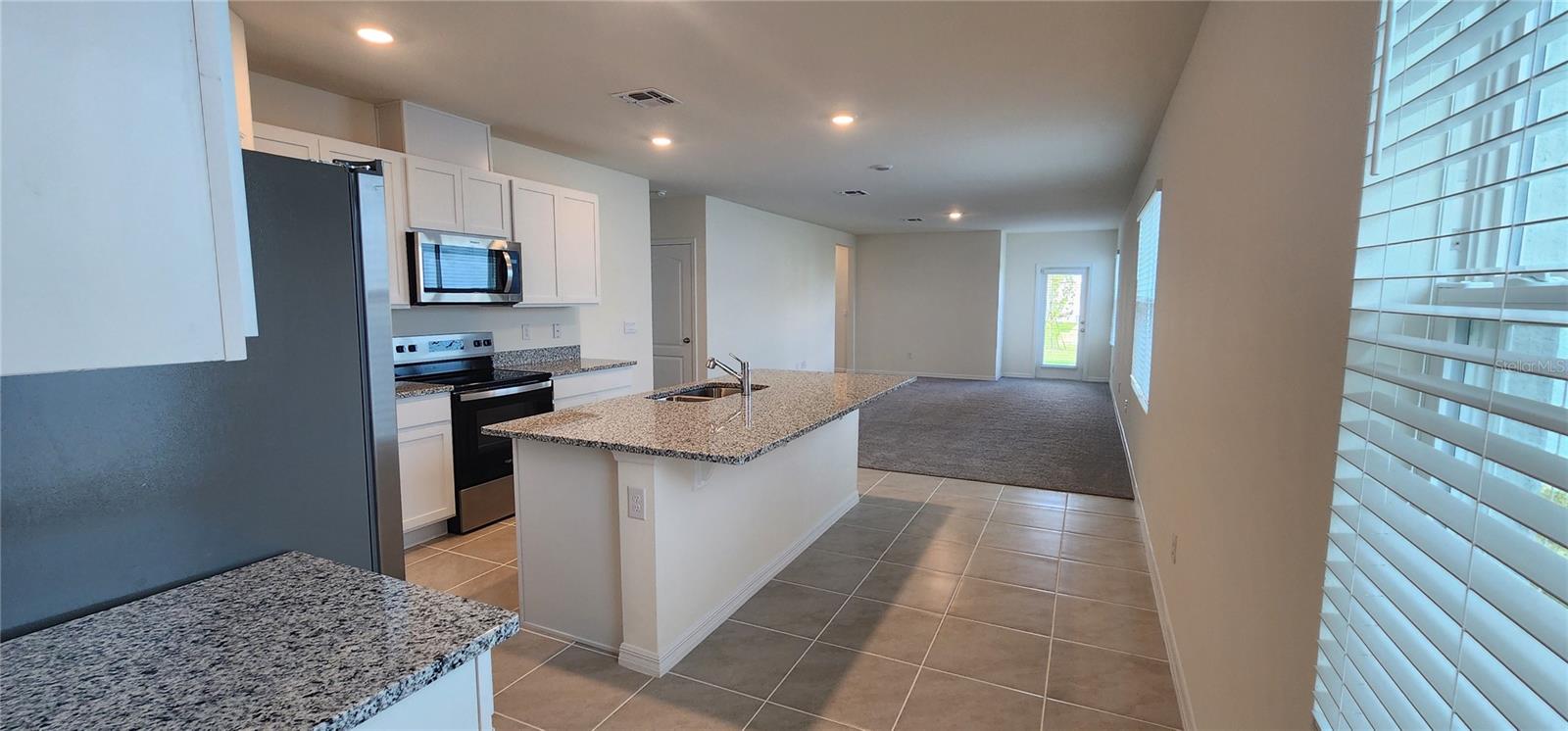 HAWTHORNE - Residential Lease