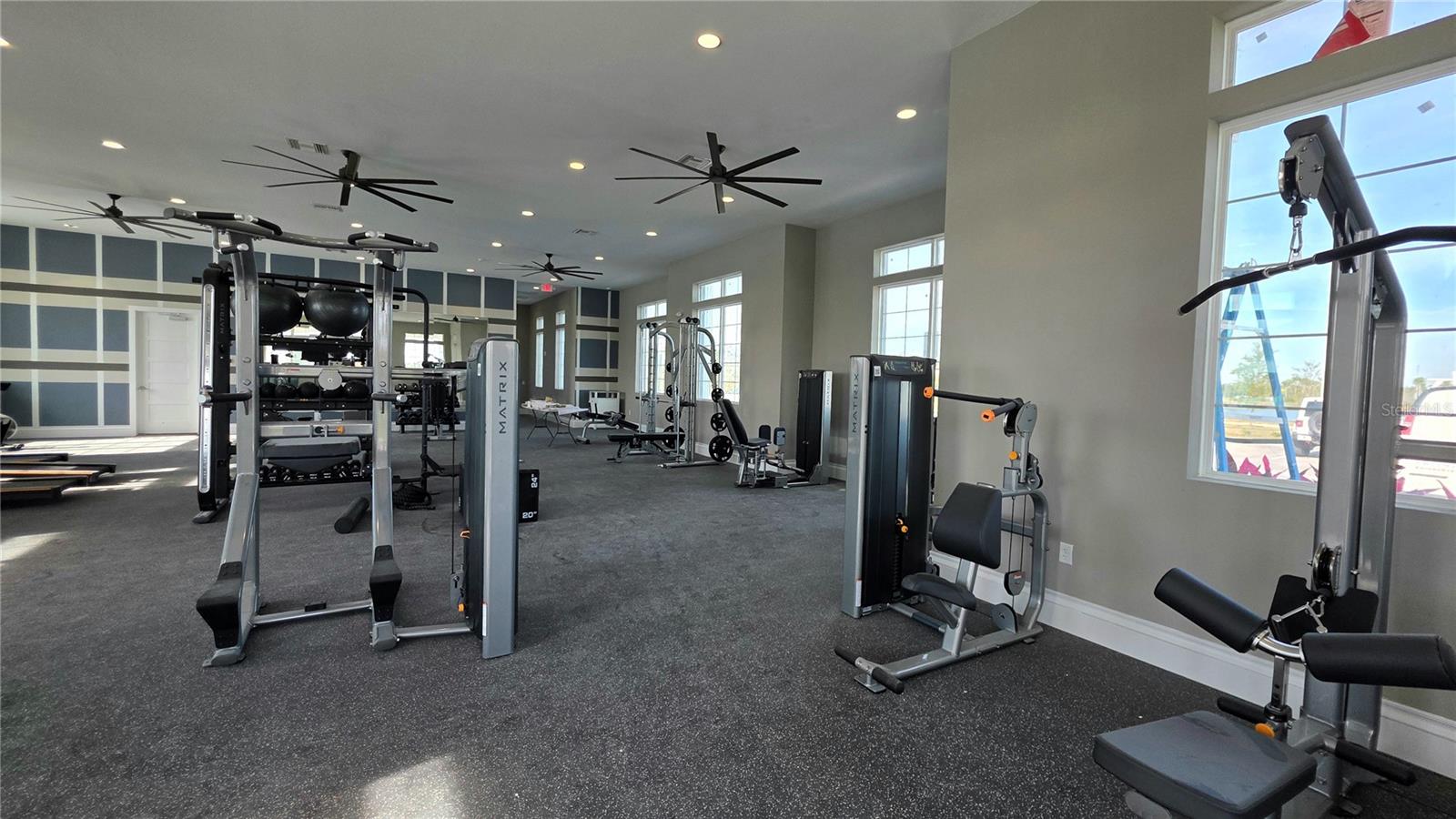 HAWTHORNE - Residential Lease