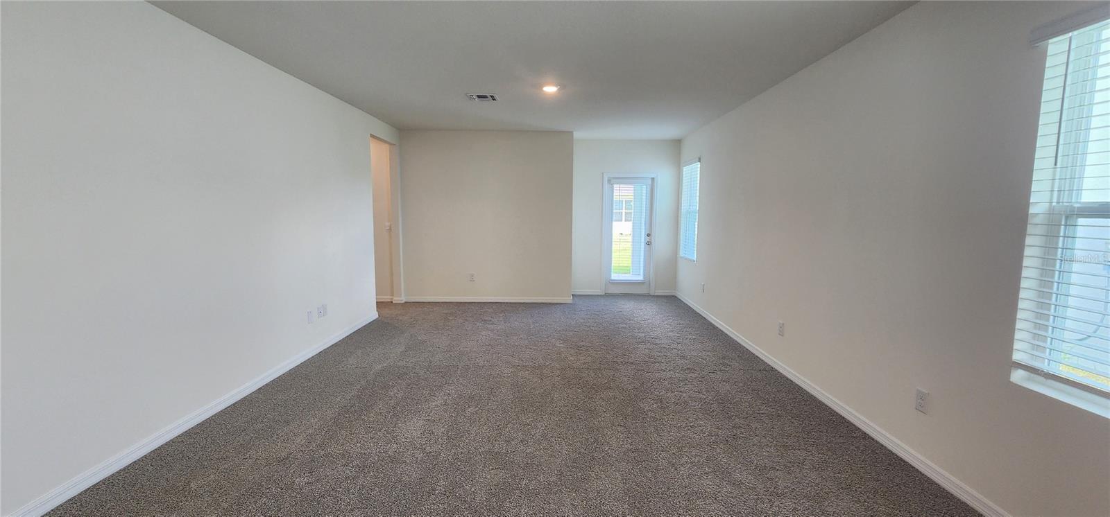 HAWTHORNE - Residential Lease