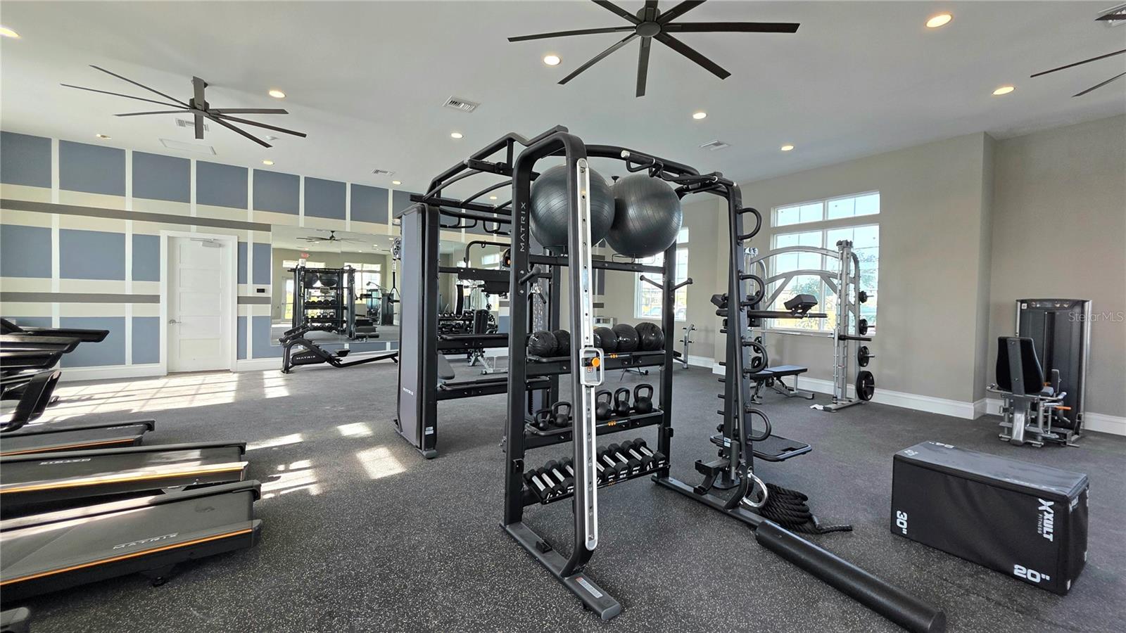 HAWTHORNE - Residential Lease