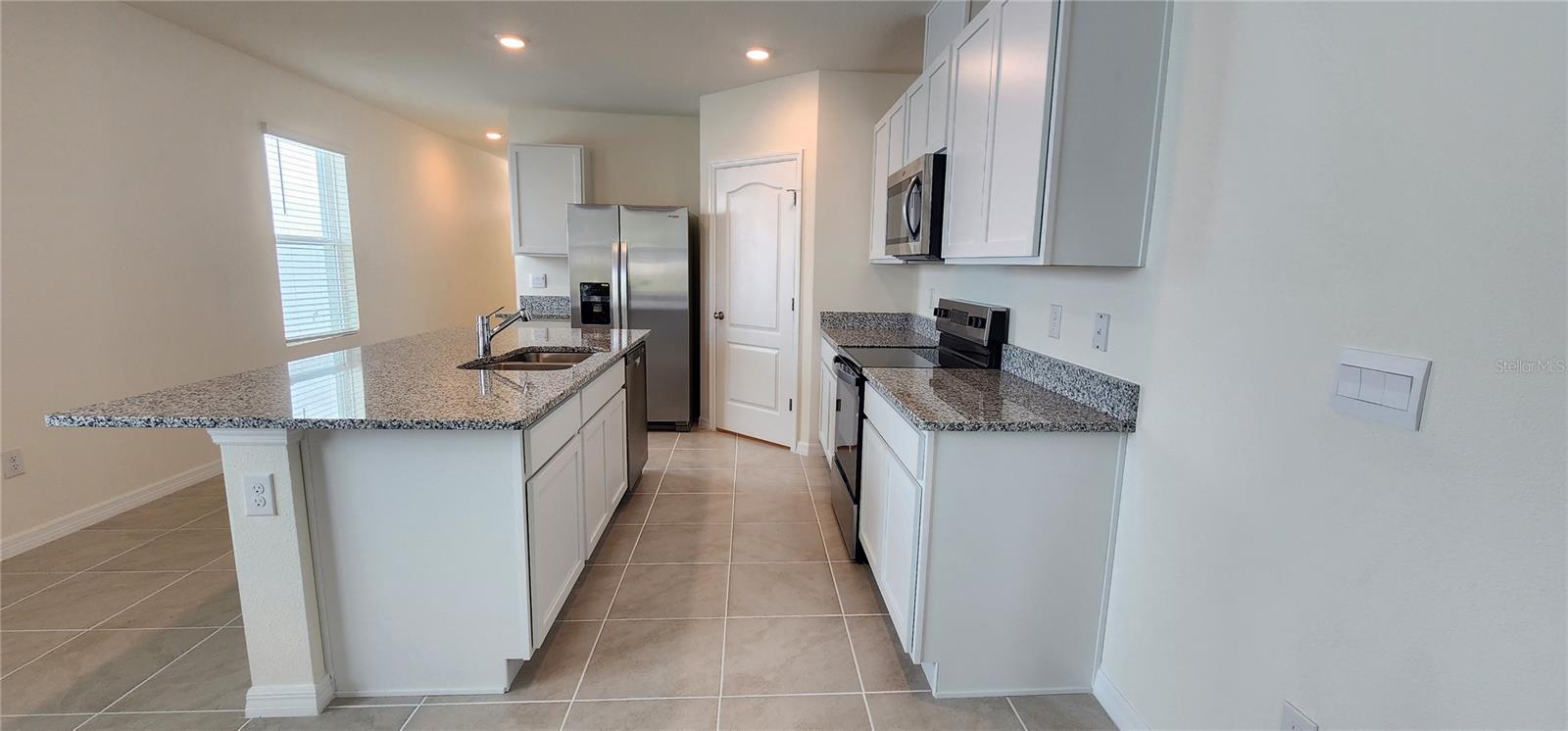 HAWTHORNE - Residential Lease