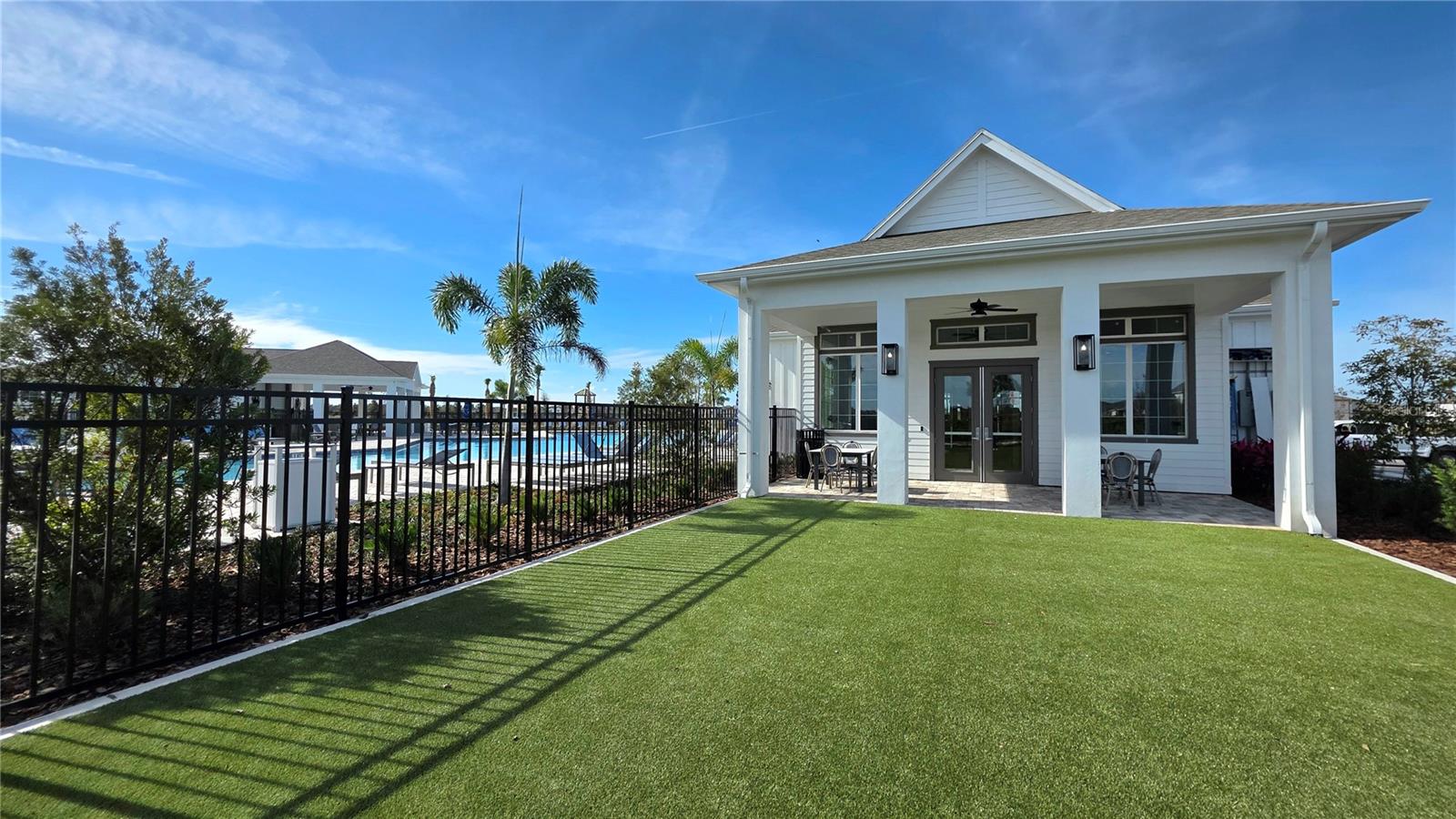 HAWTHORNE - Residential Lease