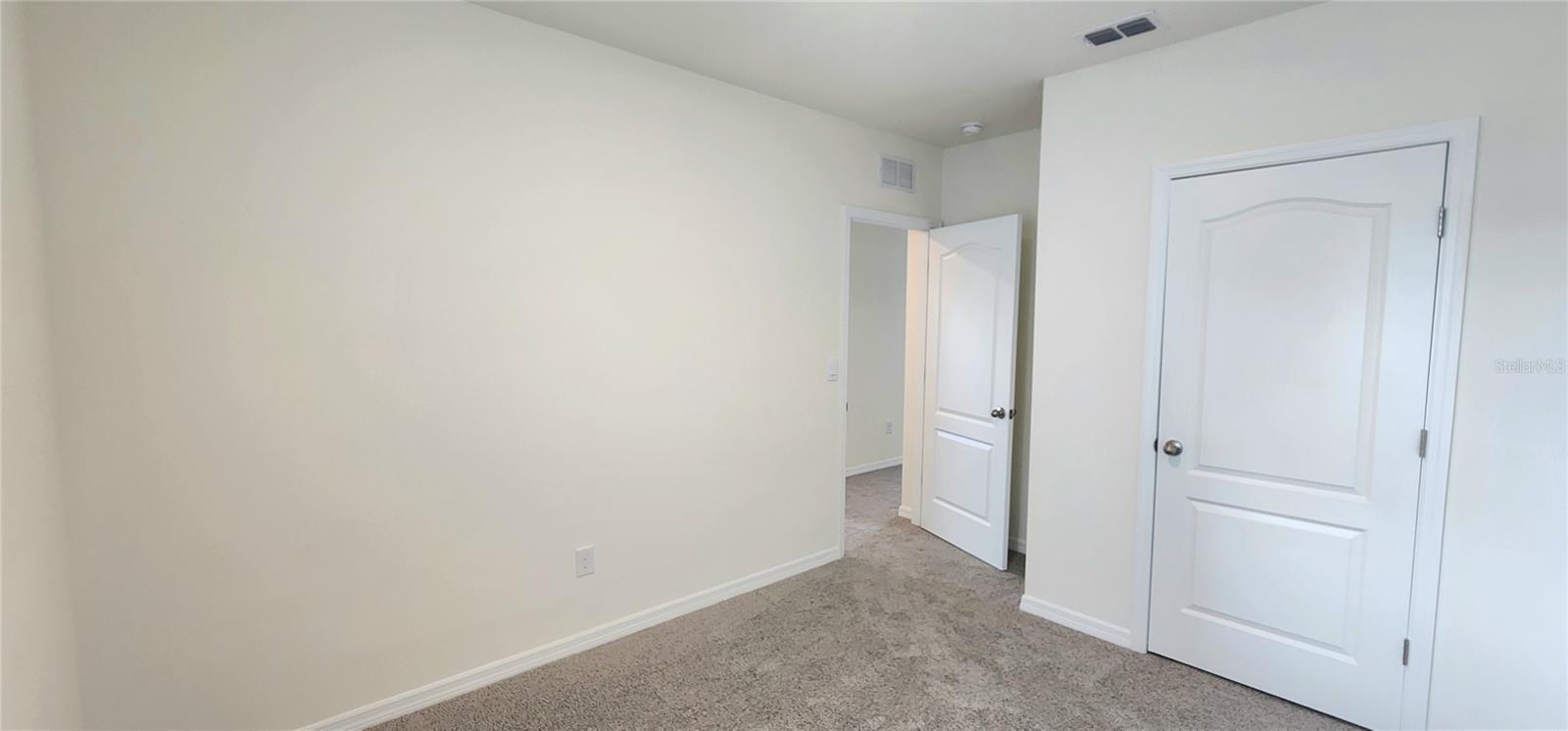 HAWTHORNE - Residential Lease