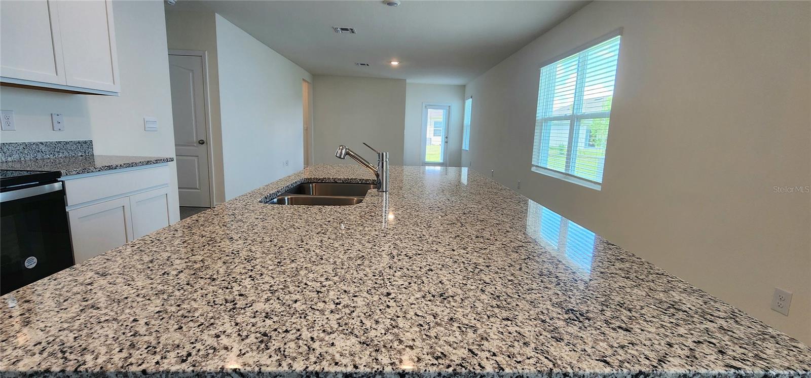 HAWTHORNE - Residential Lease