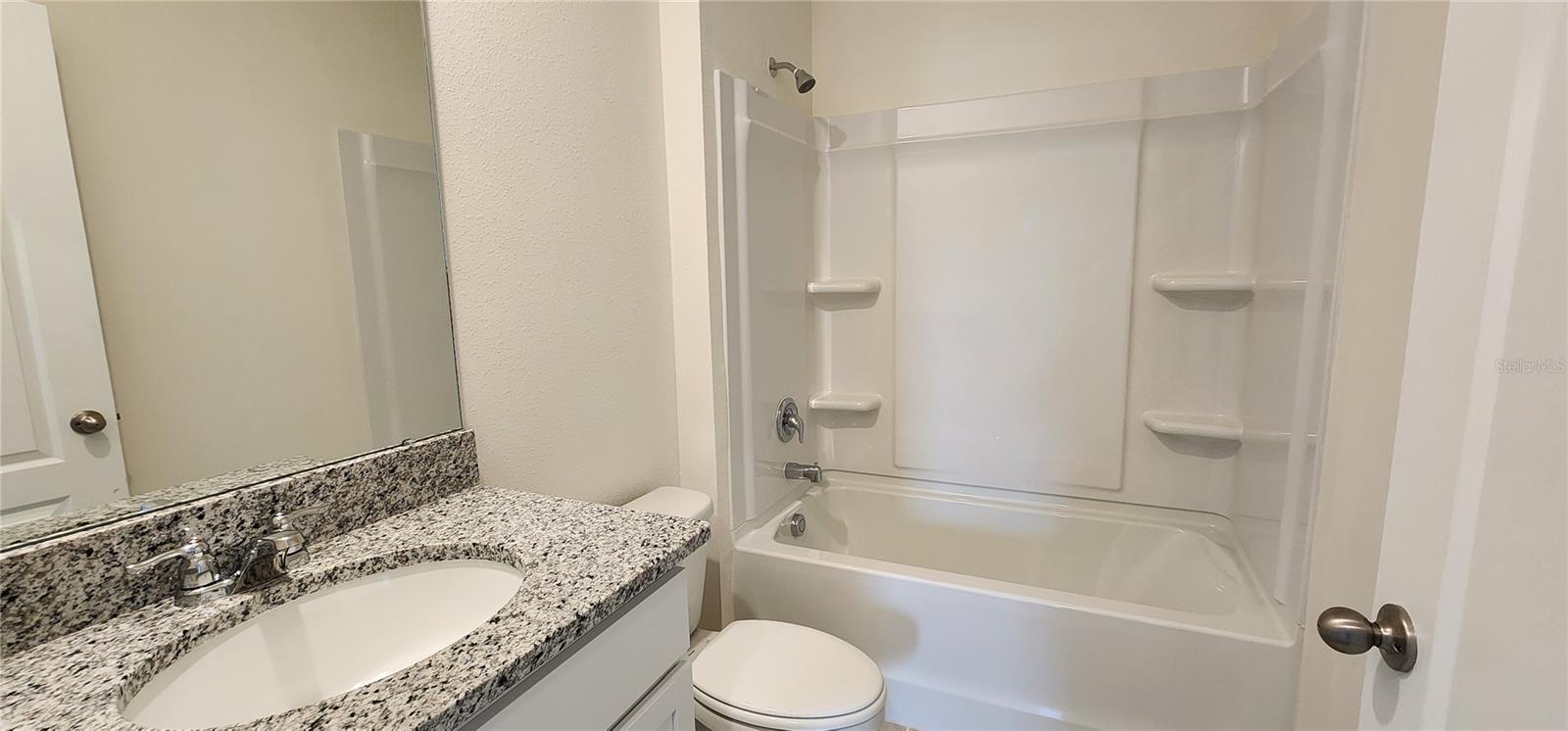 HAWTHORNE - Residential Lease