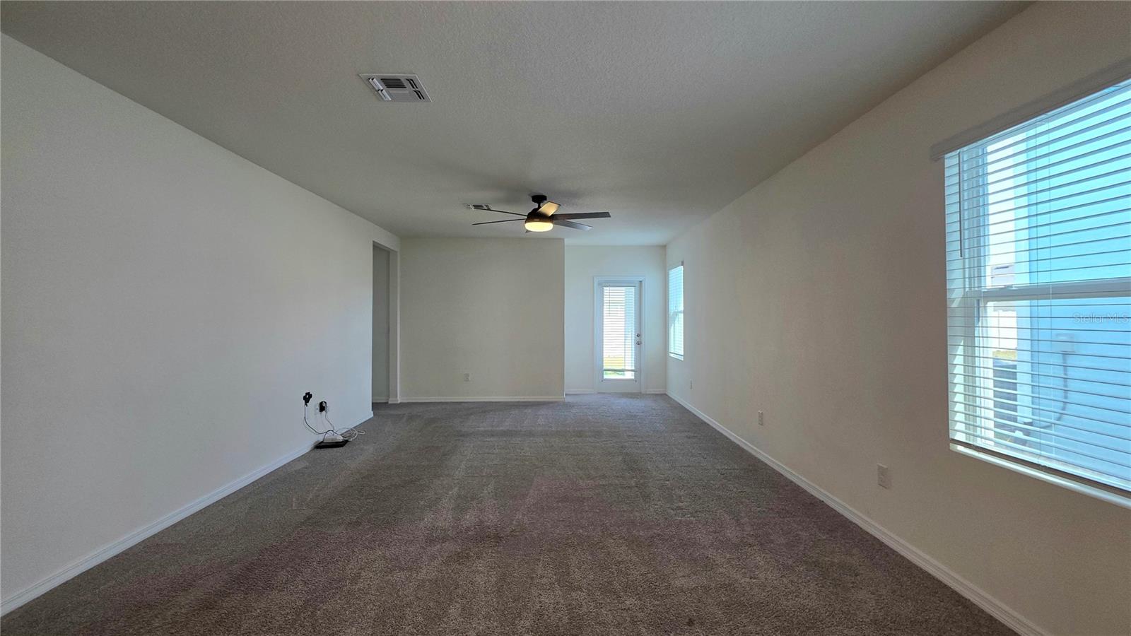 HAWTHORNE - Residential Lease