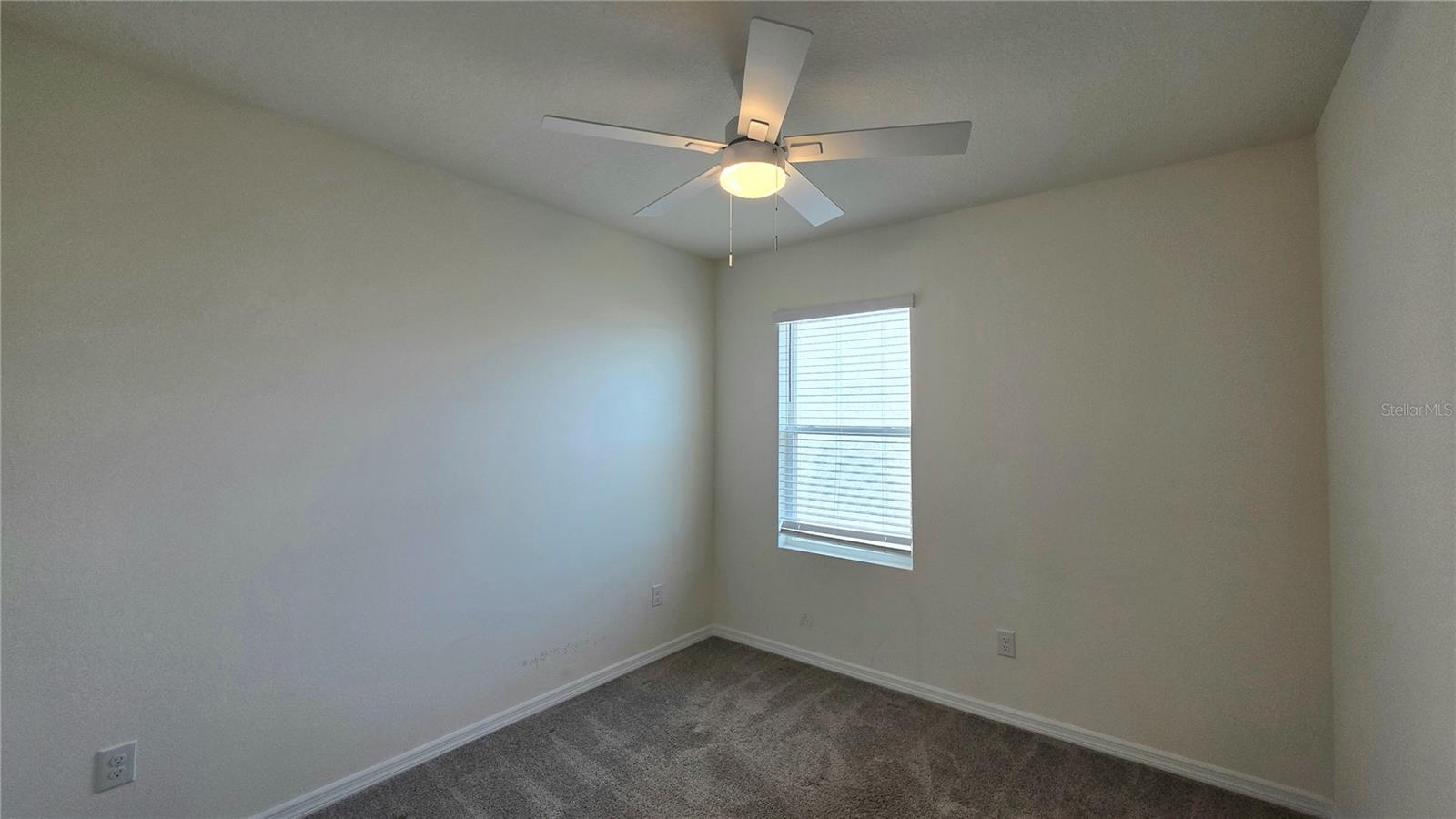 HAWTHORNE - Residential Lease