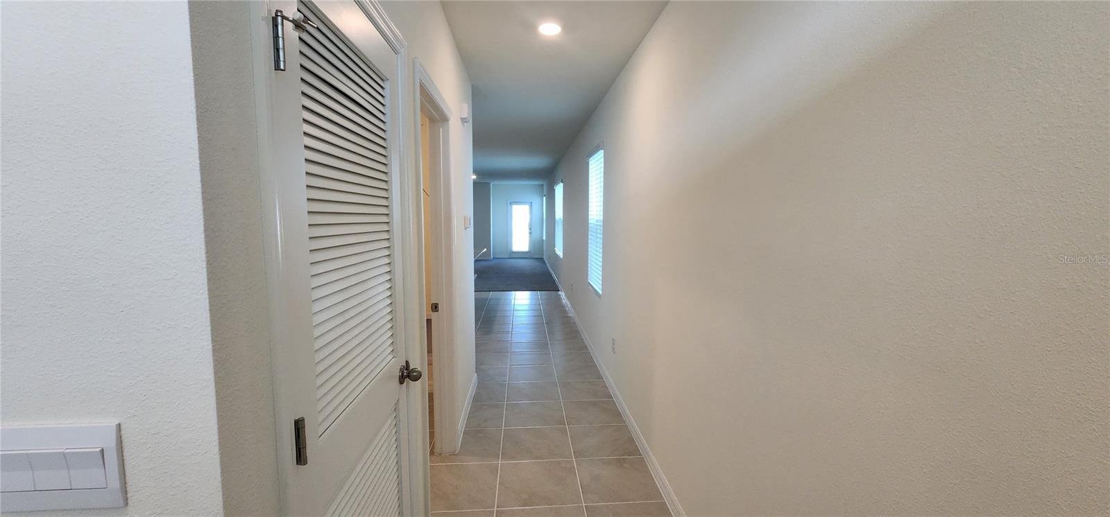 HAWTHORNE - Residential Lease