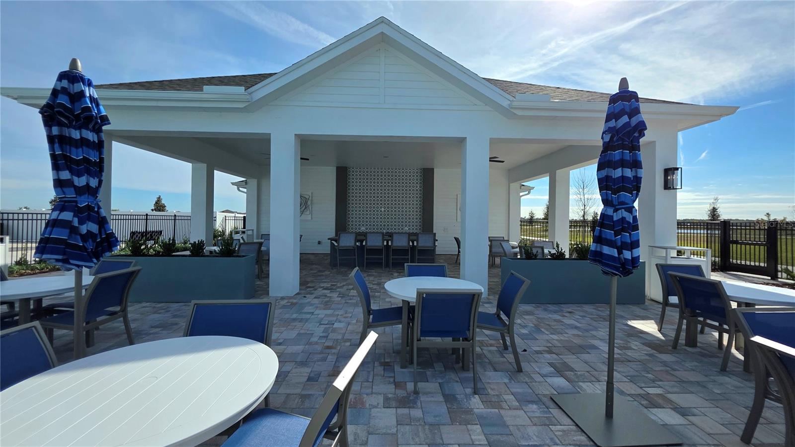 HAWTHORNE - Residential Lease