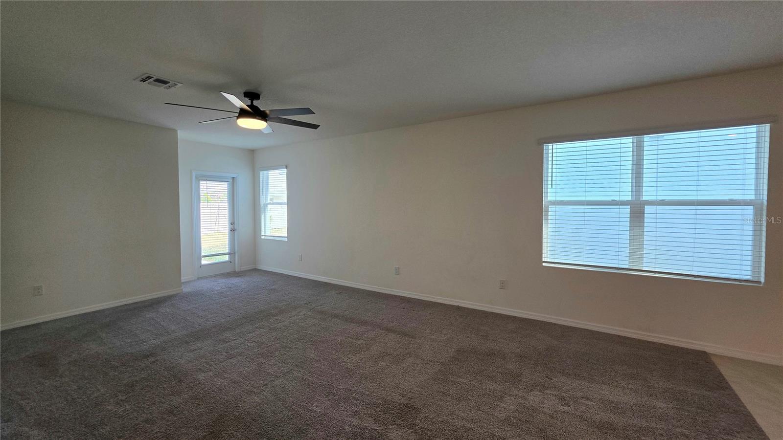 HAWTHORNE - Residential Lease