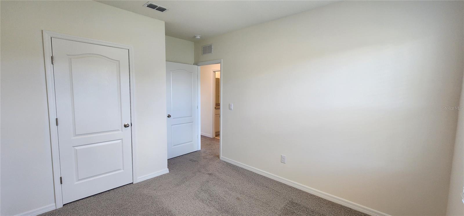 HAWTHORNE - Residential Lease