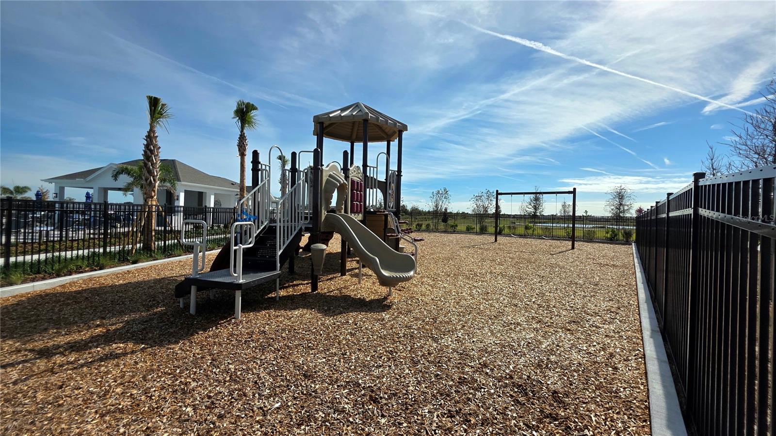 HAWTHORNE - Residential Lease