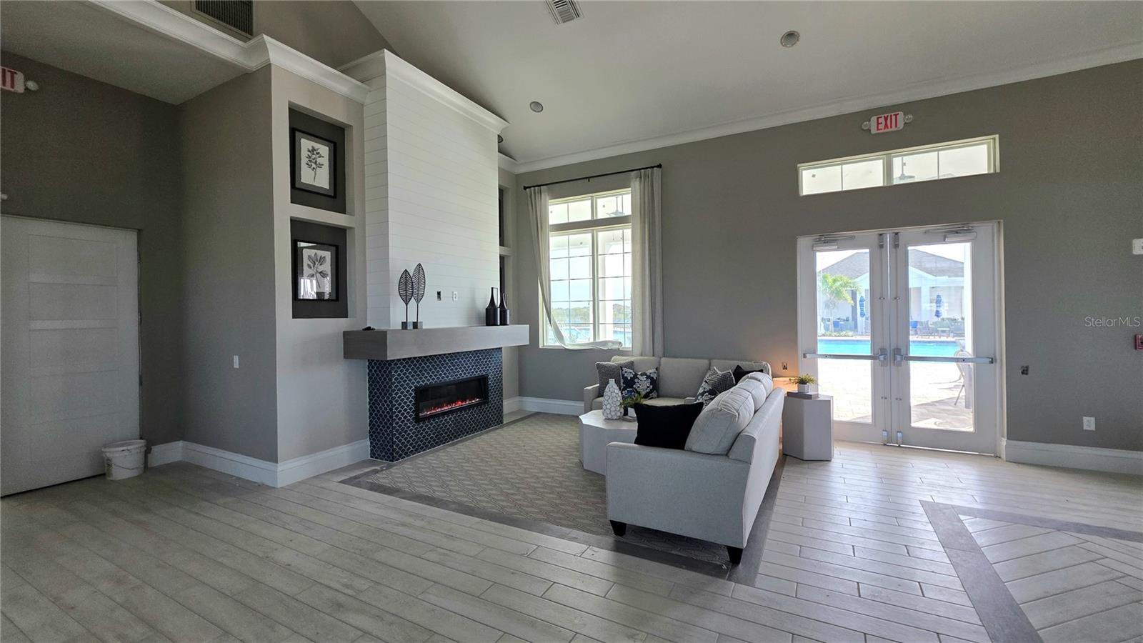 HAWTHORNE - Residential Lease