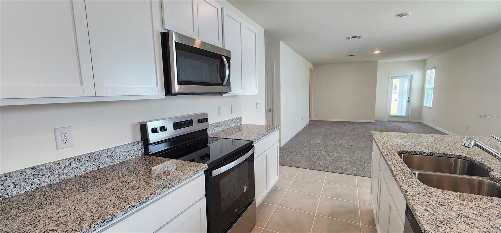 HAWTHORNE - Residential Lease