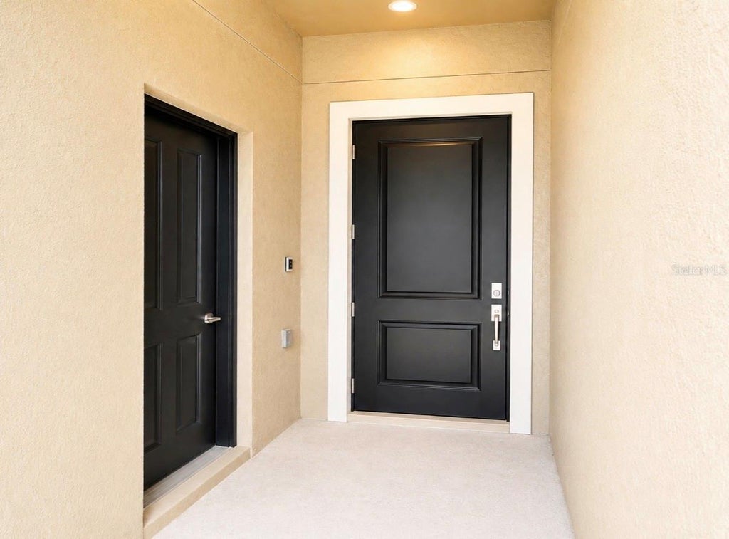Photo of 154 Aces High Lane, Davenport, FL 33896 (MLS # S5158282)