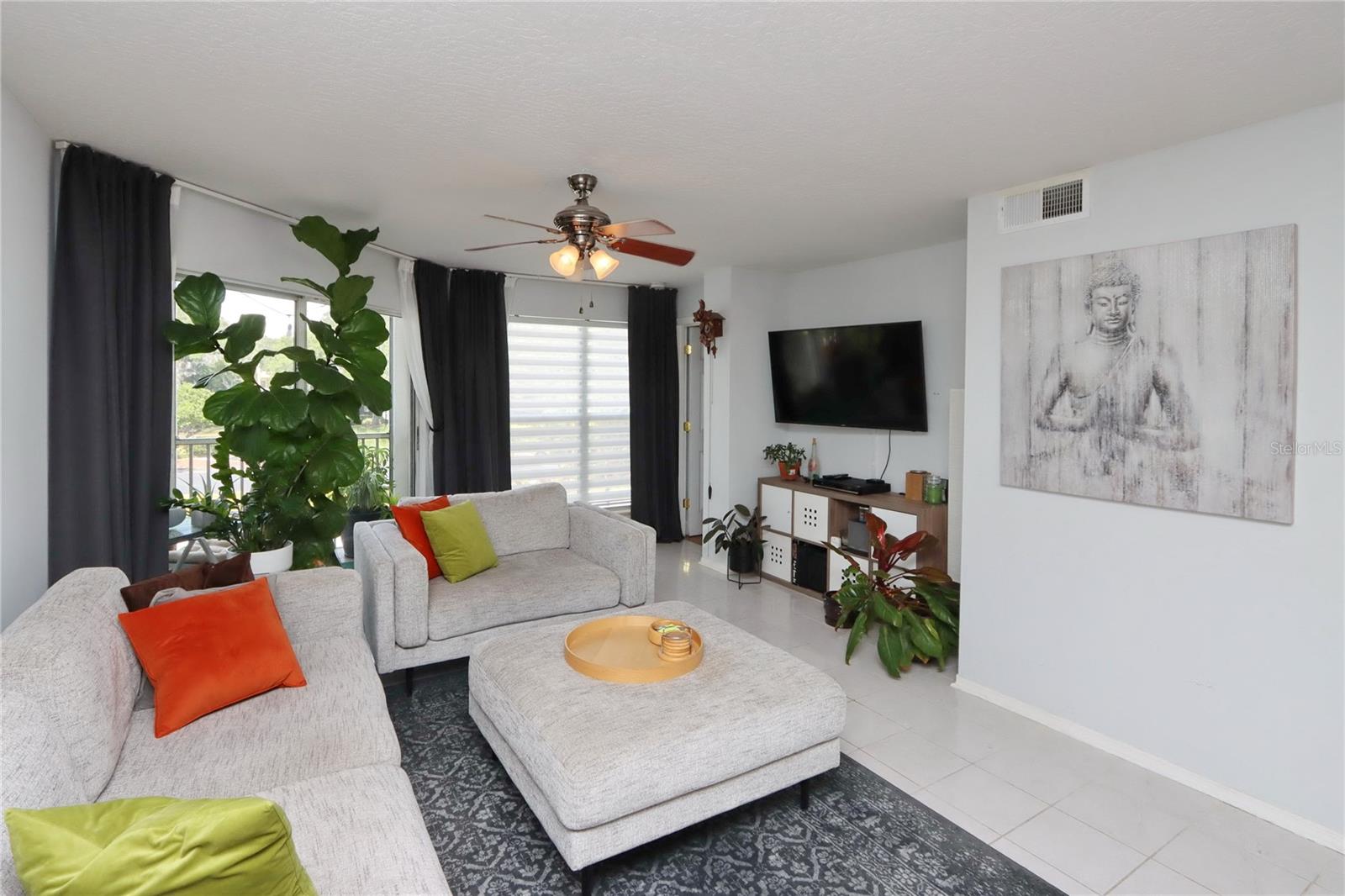 THE LANDINGS OF TAMPA A CONDOM - Residential