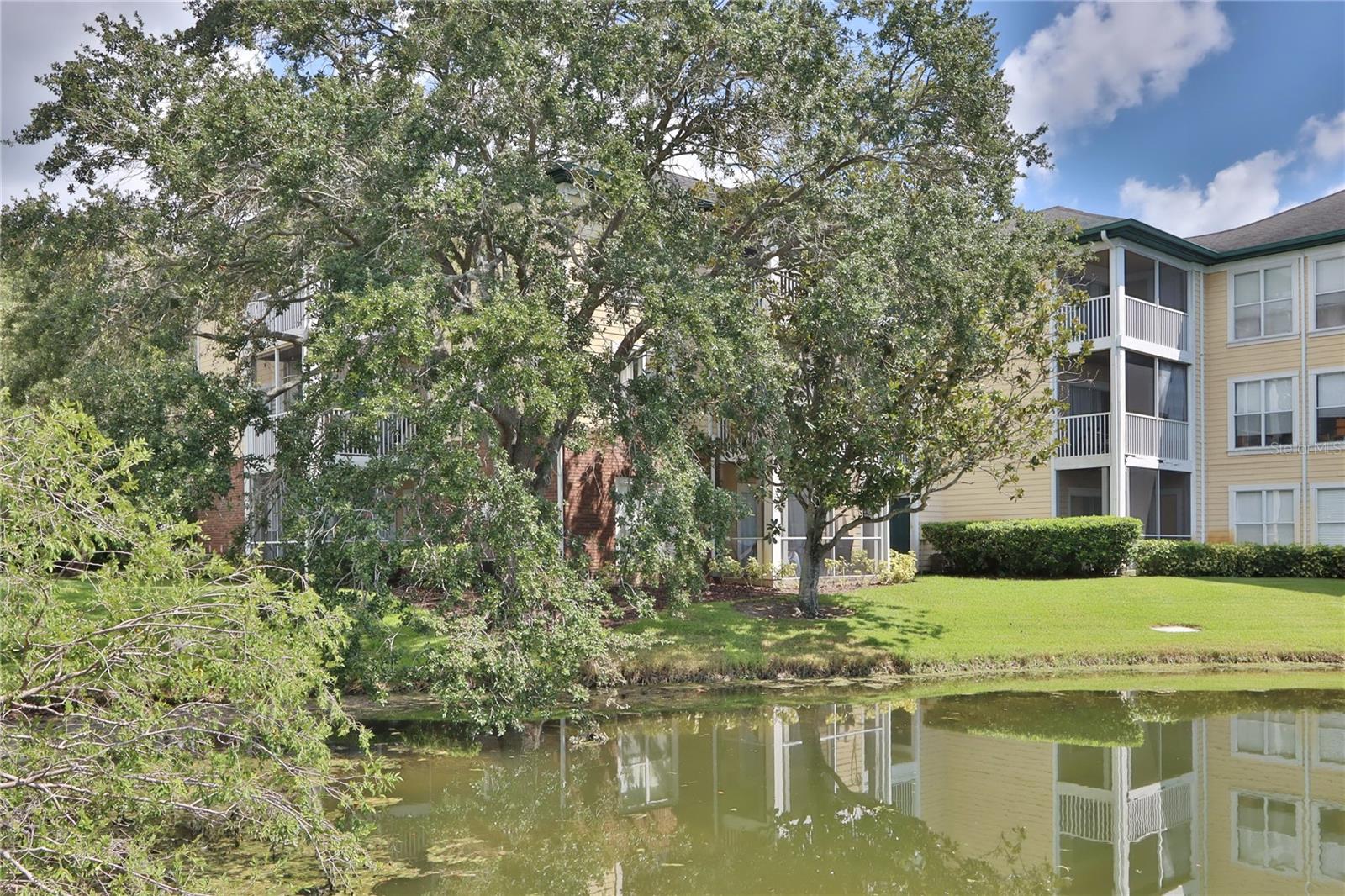 THE LANDINGS OF TAMPA A CONDOM - Residential