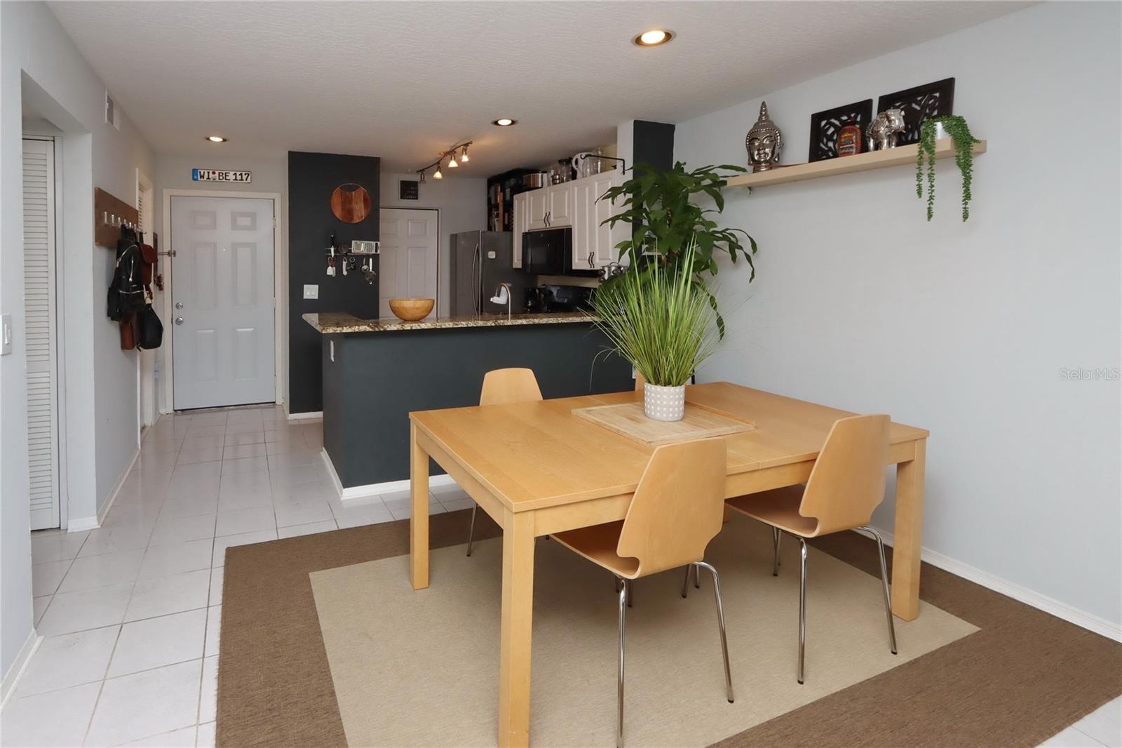 THE LANDINGS OF TAMPA A CONDOM - Residential