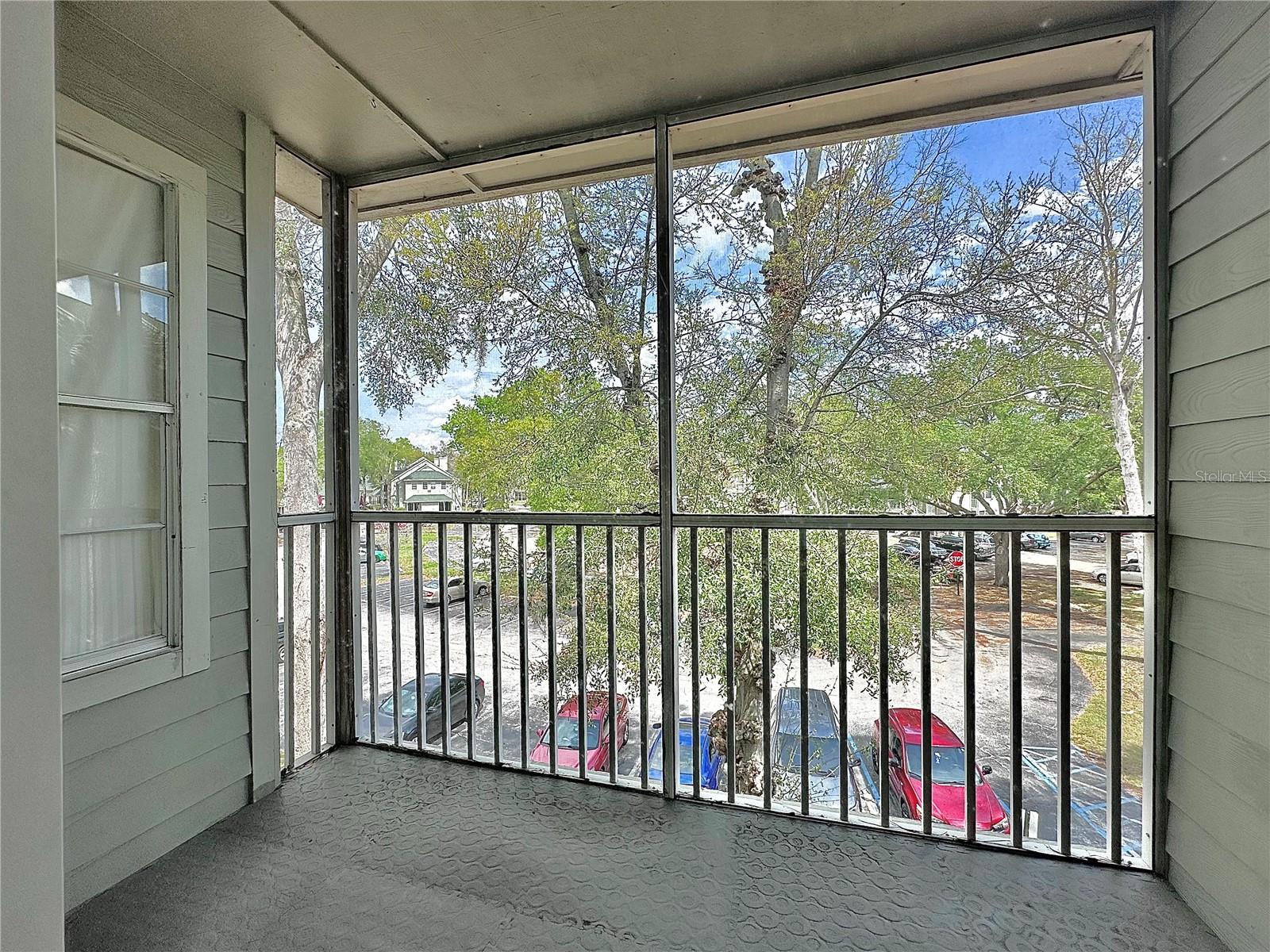 CENTRAL PARK METROWEST CONDO - Residential