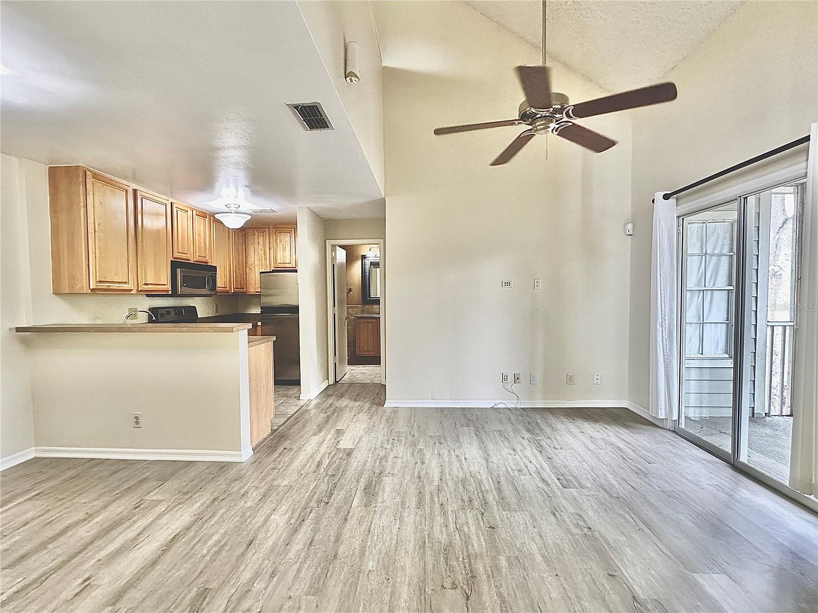 CENTRAL PARK METROWEST CONDO - Residential