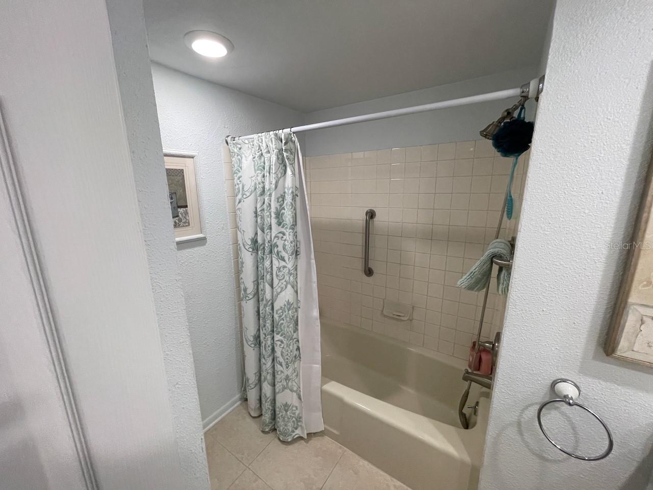 VILLAGE TOWERS CONDO - Residential
